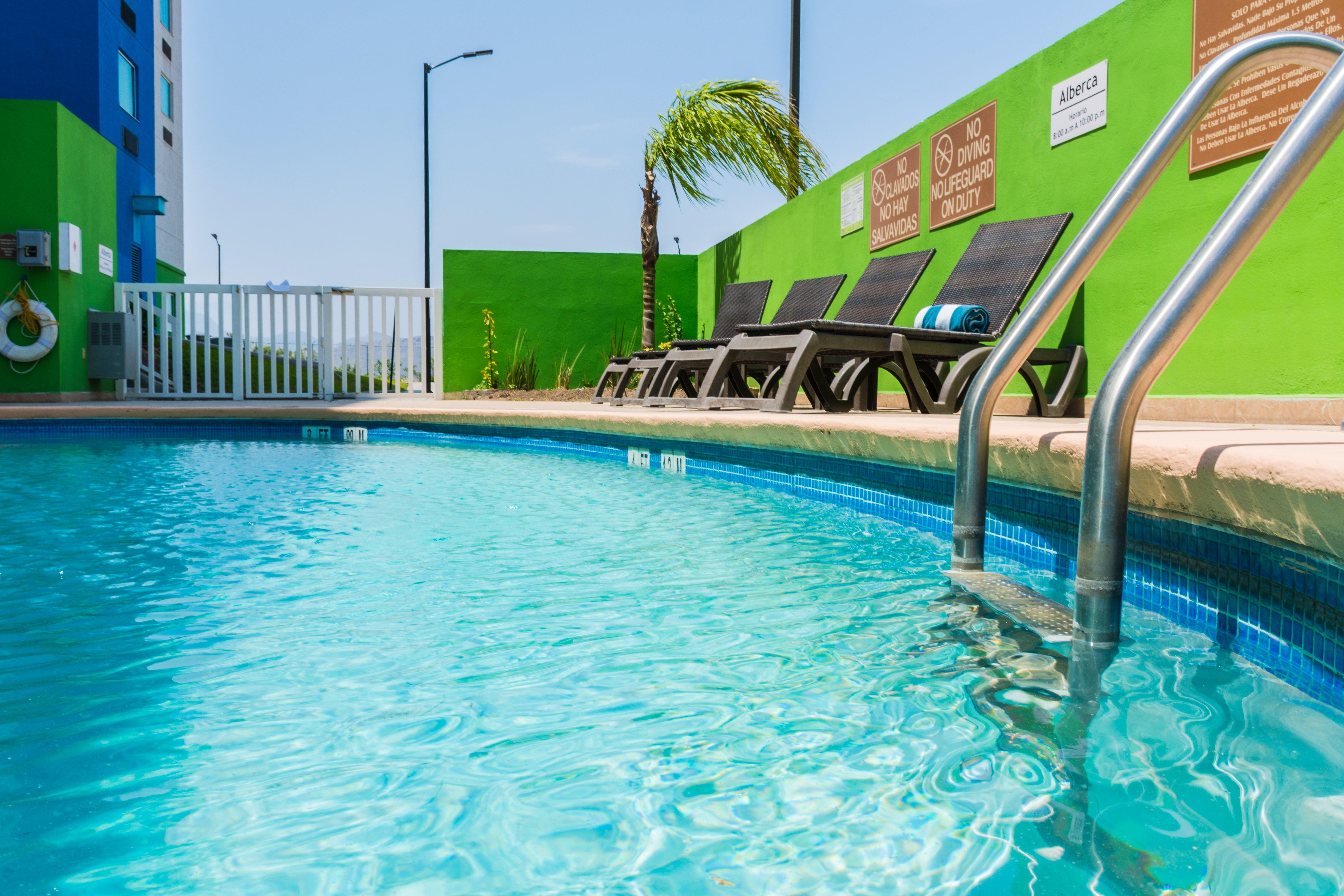 Holiday Inn Express Saltillo Zona Aeropuerto By Ihg Exterior photo