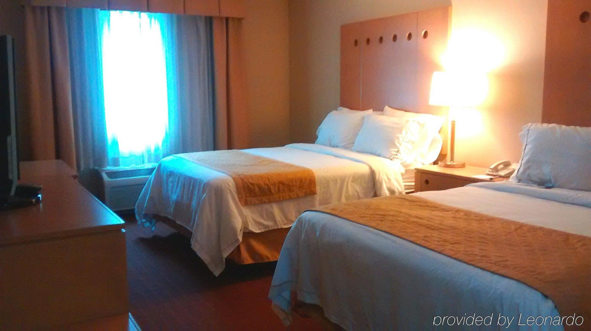 Holiday Inn Express Saltillo Zona Aeropuerto By Ihg Exterior photo